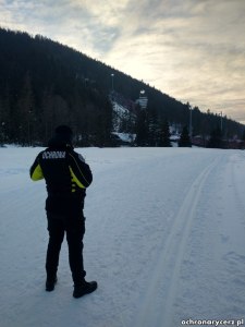 029.-ochrona-imprez-agencja-ochrony-osob-i-mienia-rycerz-ochrona-imprez-zimowych-Zakopane-ochrona-rycerz-Zima-2021-skoki-narciarskie